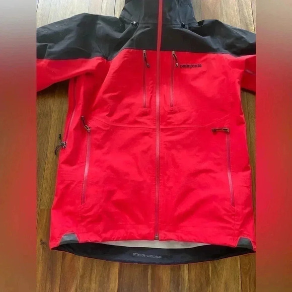Patagonia medic jacket red and black goretex - Picture 8 of 16
